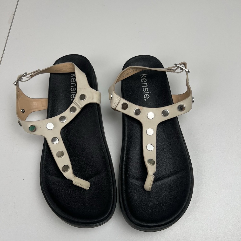 Kensie Women's Fleta Studded Footbed Sandals Sandals Size  7